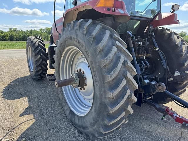 Image of Case IH MXM175 equipment image 3