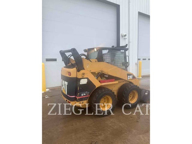 Image of Caterpillar 242B equipment image 2