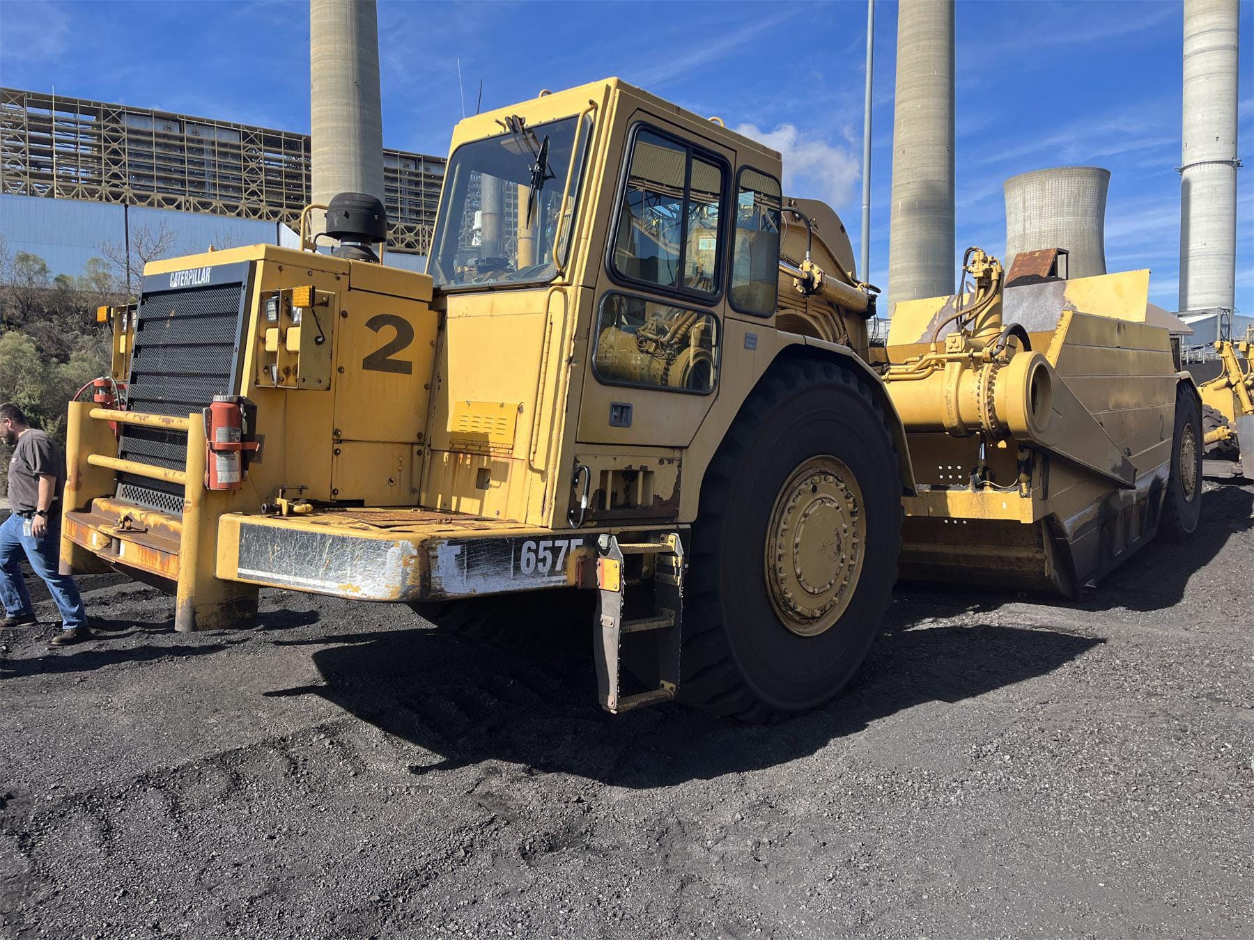 Main image Caterpillar 657