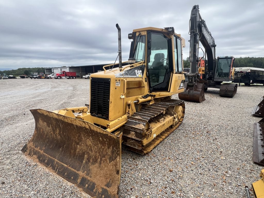 2003 Caterpillar D3GXL Equipment Image0