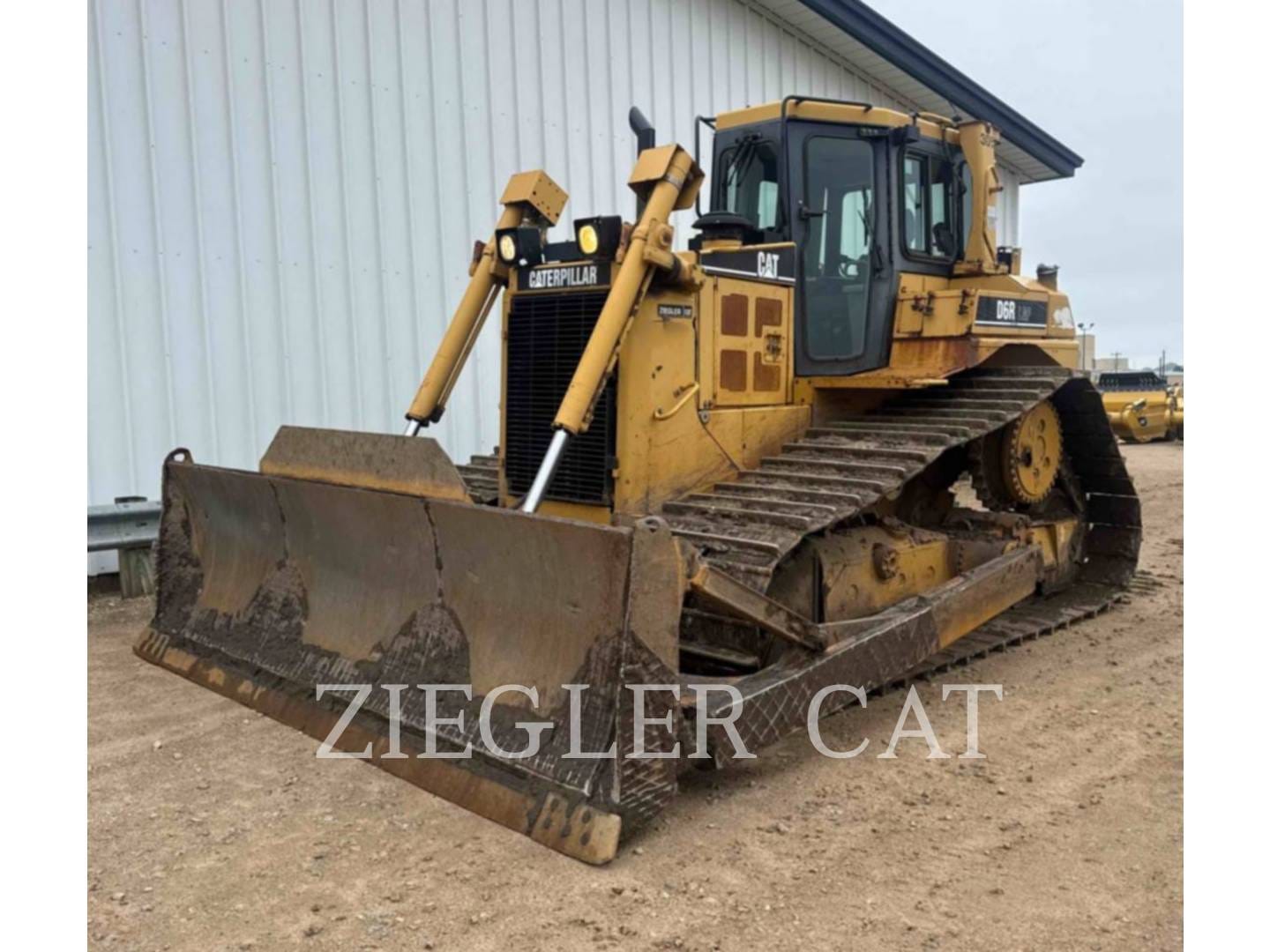 2003 Caterpillar D6R II Equipment Image0