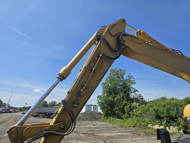 Image of Caterpillar M318 equipment image 2