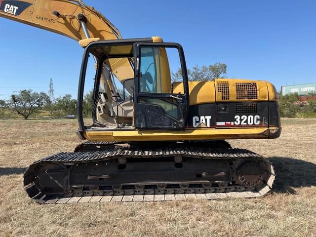 Image of Caterpillar 320CL equipment image 1
