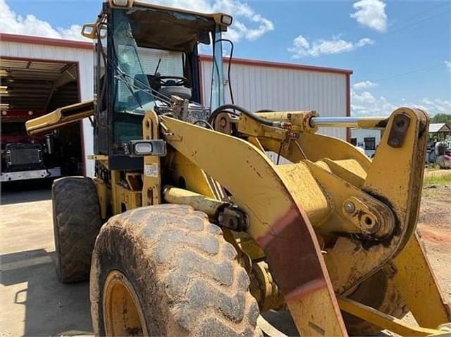 Image of Caterpillar 928G equipment image 3