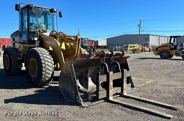 Image of Caterpillar 928G equipment image 2