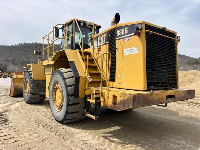 Image of Caterpillar 988G equipment image 2