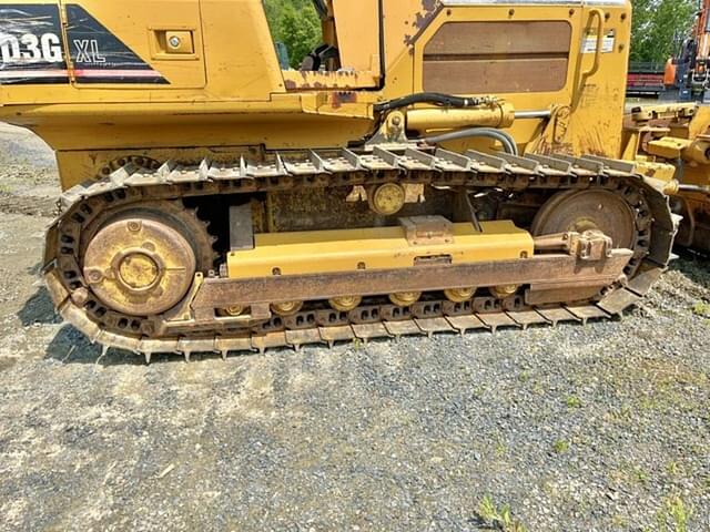 Image of Caterpillar D3GXL equipment image 4