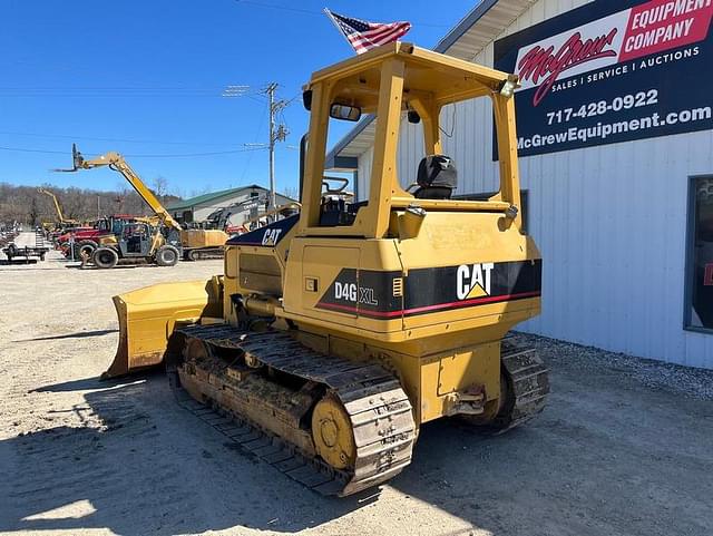 Image of Caterpillar D4GXL equipment image 2