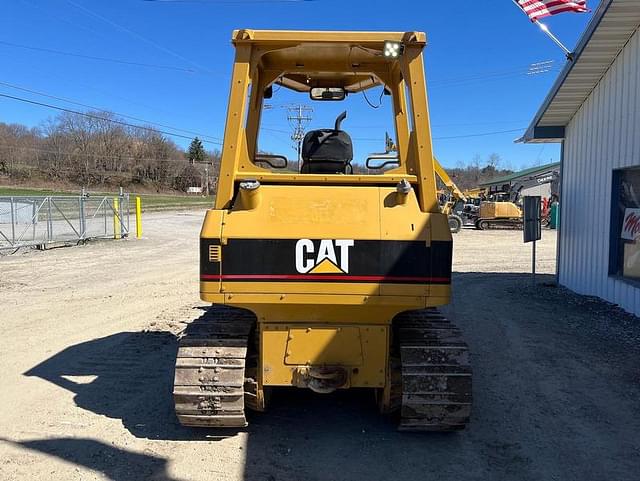 Image of Caterpillar D4GXL equipment image 3