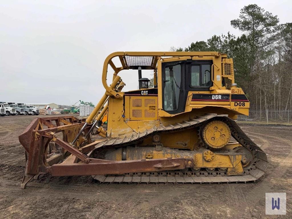 2003 Caterpillar D6R LGP Equipment Image0