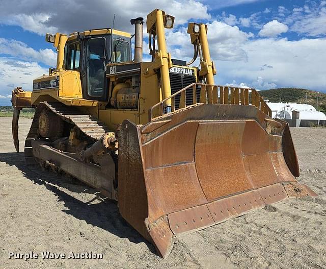 Image of Caterpillar D8R equipment image 2