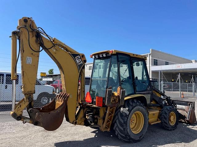Image of Caterpillar 420D equipment image 2