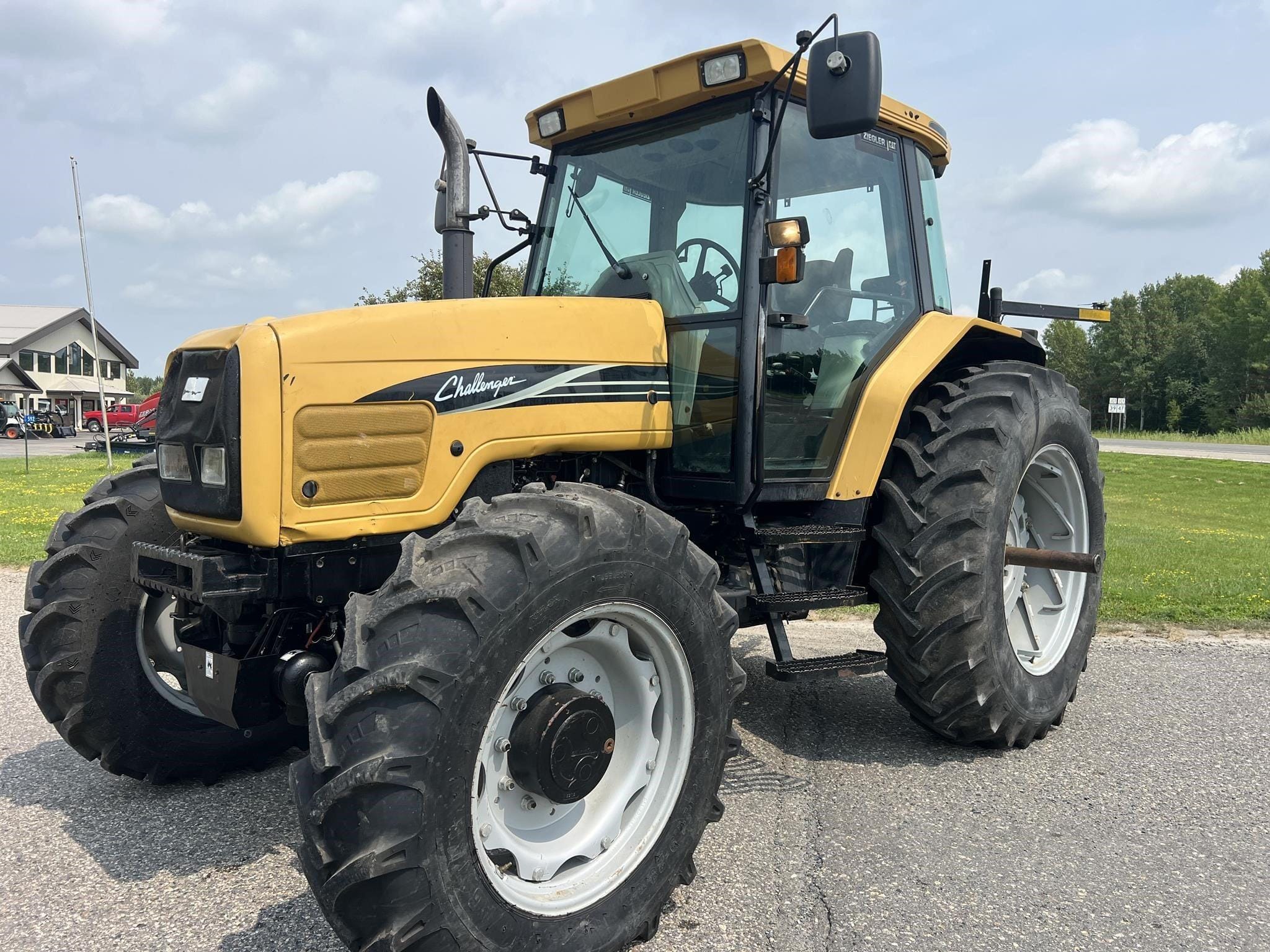 2003 Challenger MT545 Equipment Image0