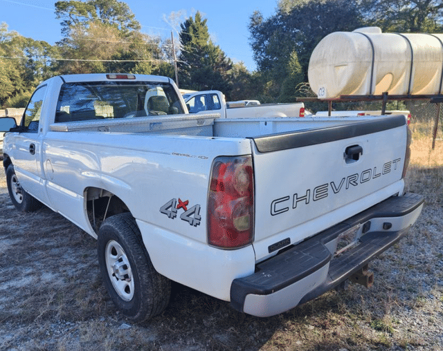 Image of Chevrolet 1500 equipment image 1