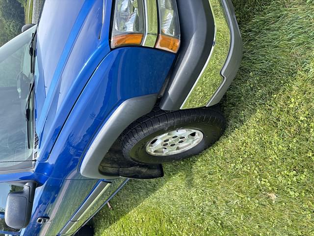 Image of Chevrolet 1500 equipment image 4