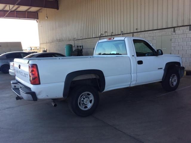 Image of Chevrolet 1500 equipment image 2