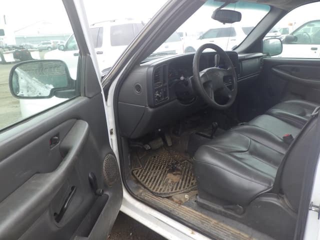 Image of Chevrolet 1500 equipment image 4