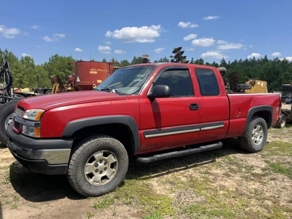 2003 Chevrolet 1500 Equipment Image0