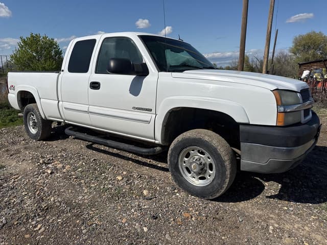 Image of Chevrolet 2500HD equipment image 4