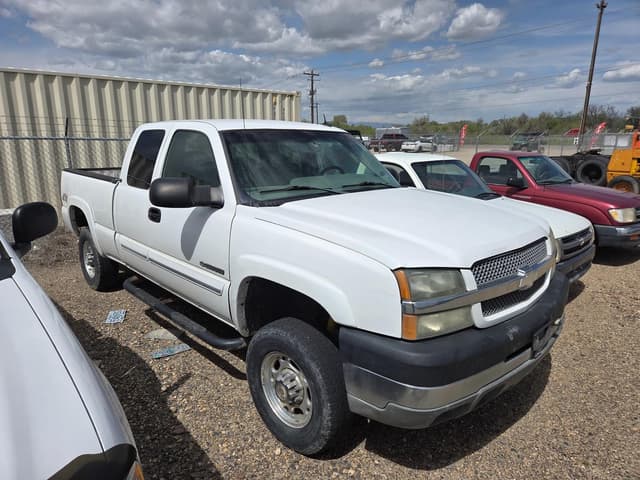 Image of Chevrolet 2500HD equipment image 1