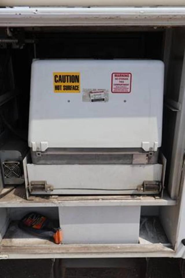 Image of Chevrolet 2500 equipment image 4