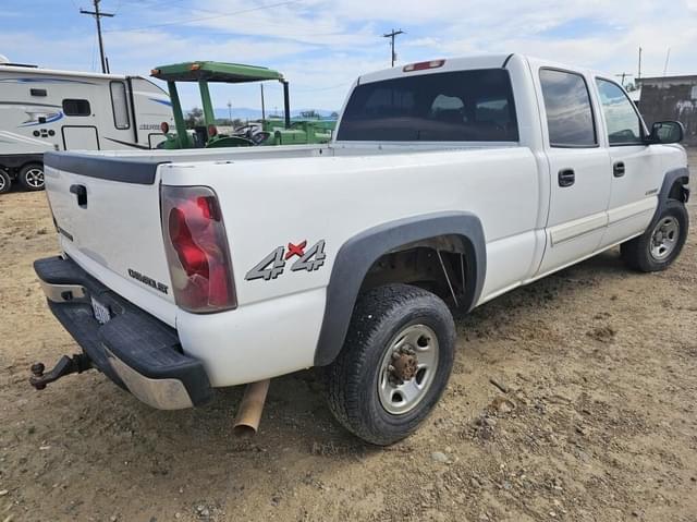 Image of Chevrolet 2500HD equipment image 1