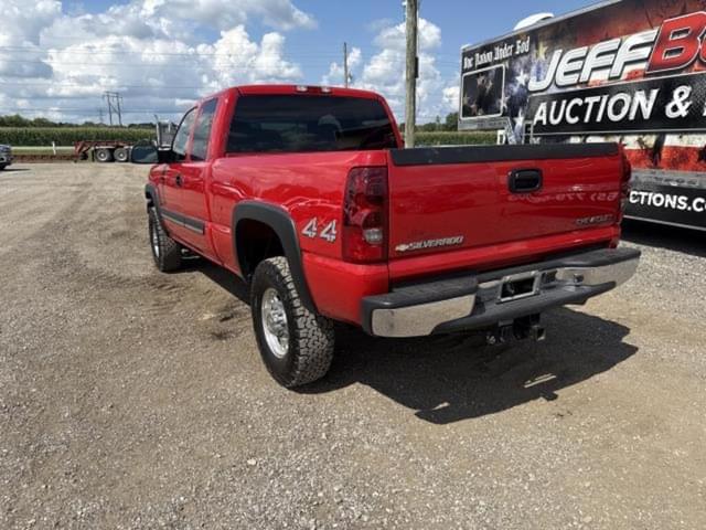 Image of Chevrolet 2500 equipment image 2