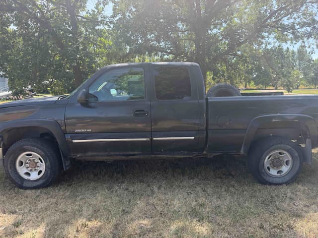 Image of Chevrolet 2500 equipment image 2