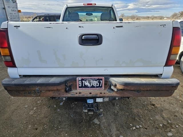 Image of Chevrolet 2500 equipment image 3