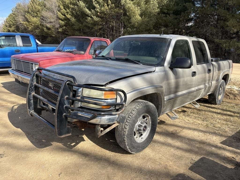 2003 Chevrolet 2500 Equipment Image0