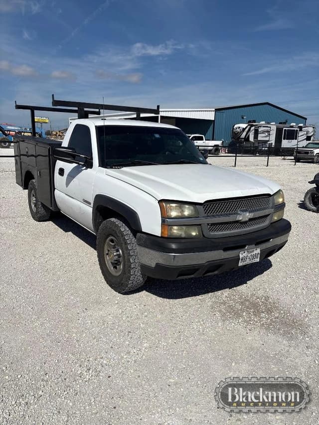 Image of Chevrolet 2500 equipment image 3