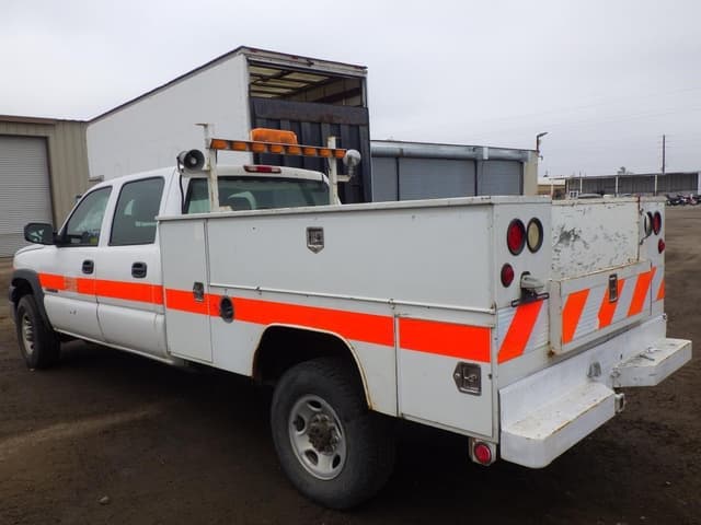 Image of Chevrolet 2500HD equipment image 3