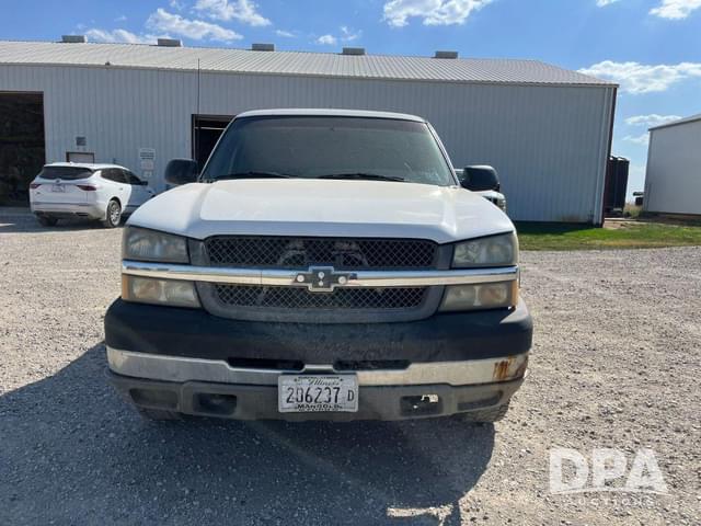 Image of Chevrolet 2500HD equipment image 2