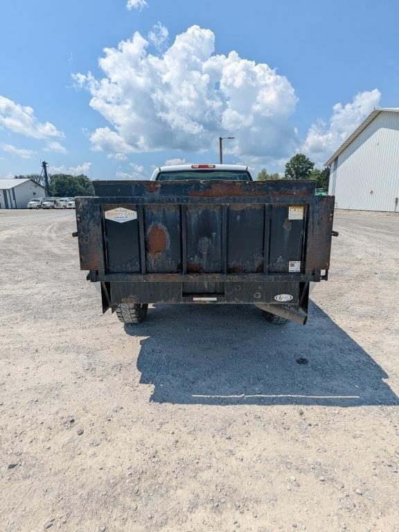Image of Chevrolet 2500HD equipment image 4