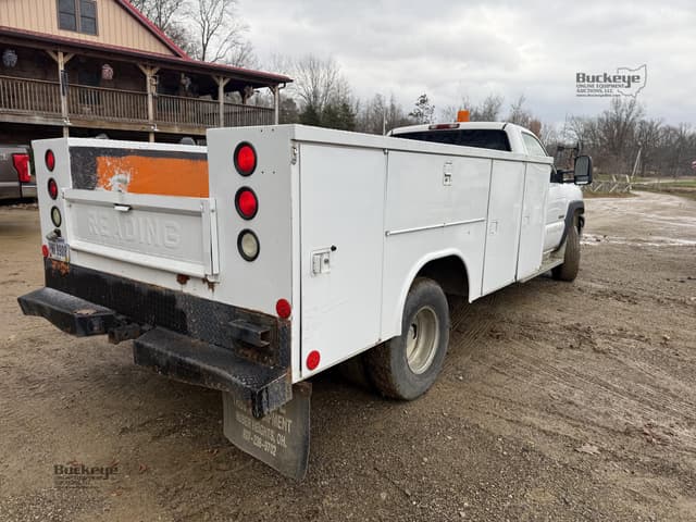 Image of Chevrolet 3500 equipment image 4