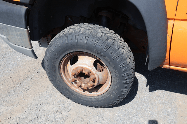 Image of Chevrolet 3500 equipment image 3