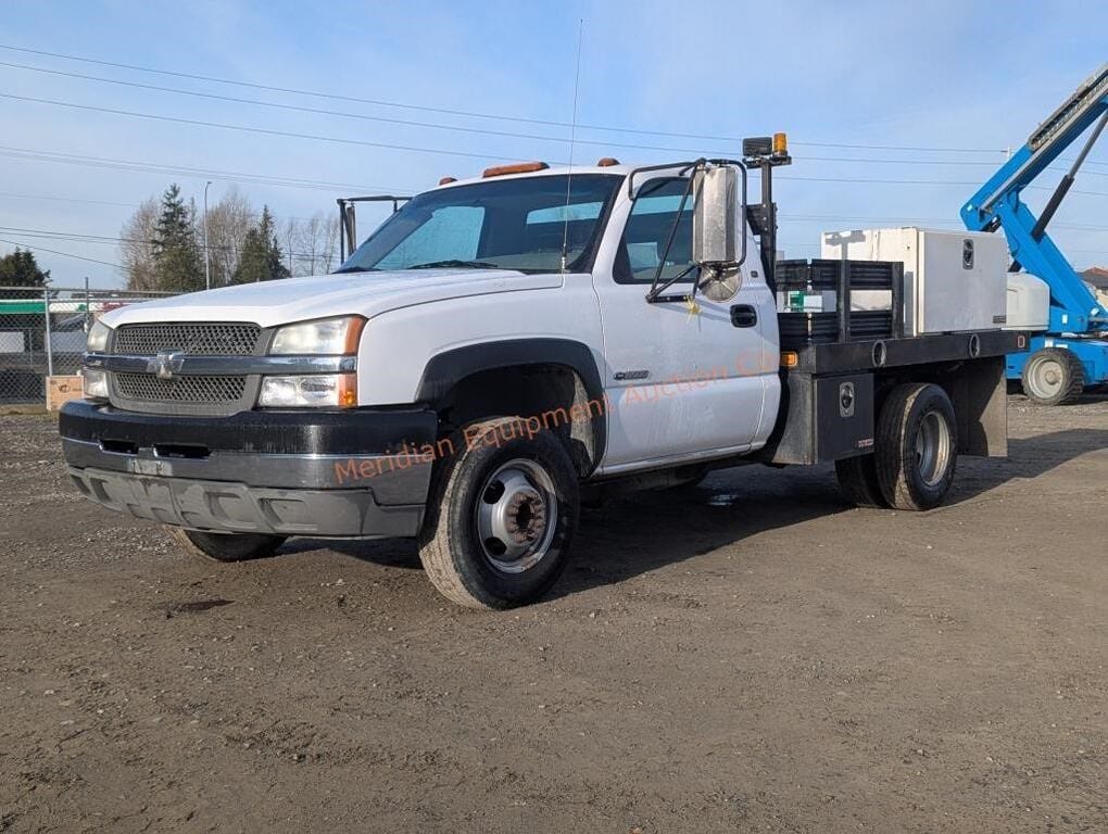 2003 Chevrolet 3500 Equipment Image0