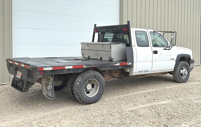 Image of Chevrolet 3500 equipment image 4