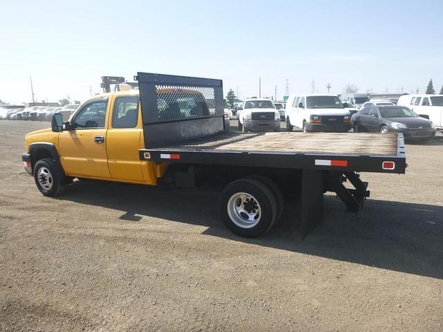 Image of Chevrolet 3500 equipment image 3