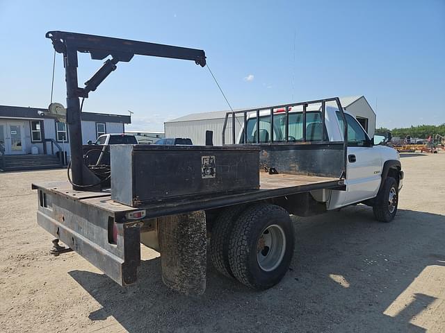 Image of Chevrolet 3500 equipment image 4