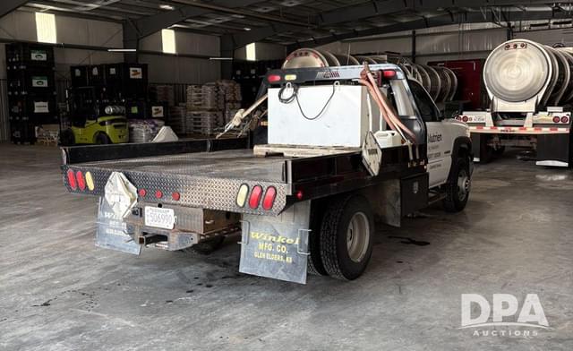 Image of Chevrolet 3500 equipment image 4