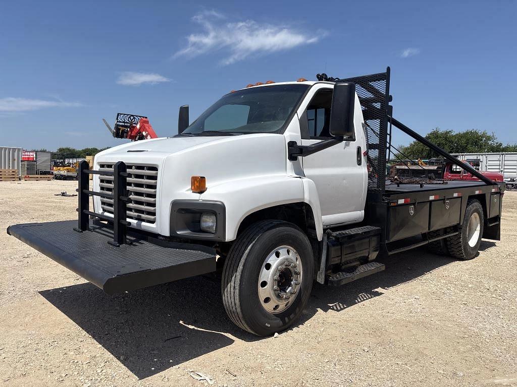 Image of Chevrolet 7500 Primary image