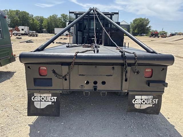 Image of Chevrolet 7500 equipment image 3