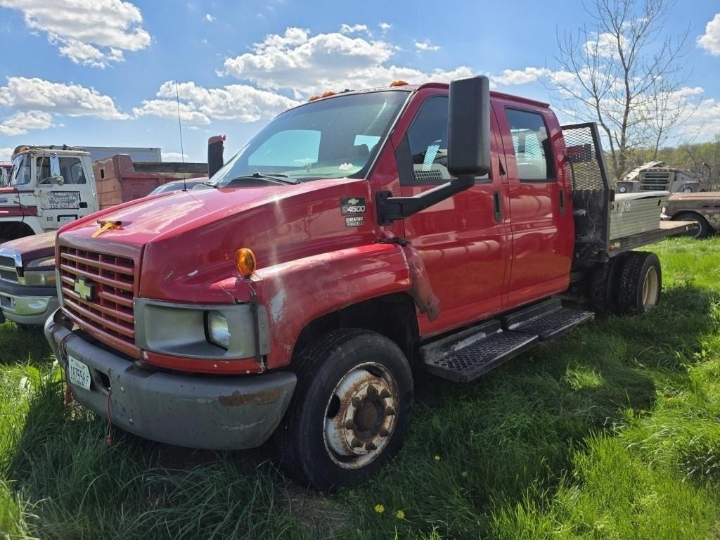 2003 Chevrolet C4500 Equipment Image0