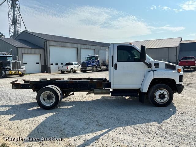 Image of Chevrolet C4500 equipment image 3