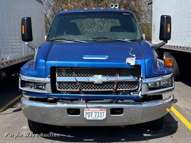 Image of Chevrolet C5500 equipment image 1