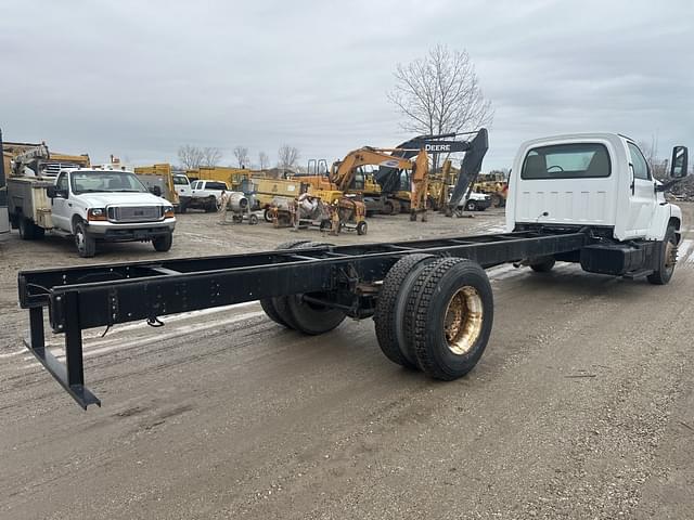 Image of Chevrolet C6500 equipment image 4