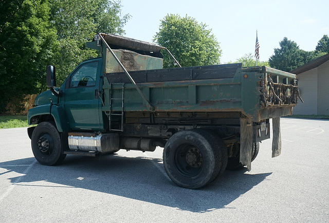 Image of Chevrolet C7500 equipment image 2