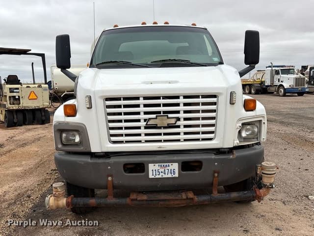 Image of Chevrolet C8500 equipment image 1