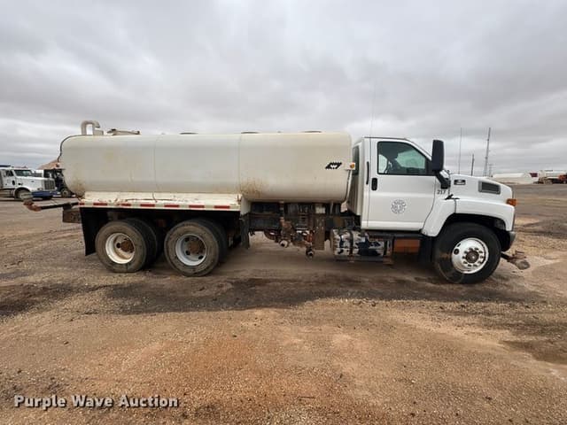 Image of Chevrolet C8500 equipment image 3
